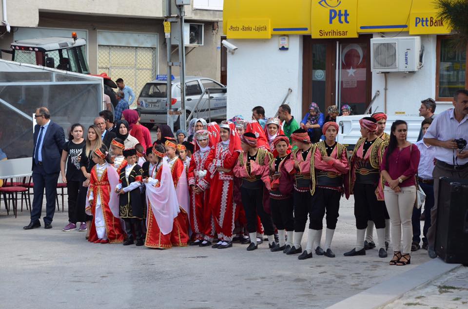 30 Ağustos Zafer Bayramı İlçemizde Yapılan Resmi Tören Ve Halk Oyunları Gösterileri İile Kutlandı.