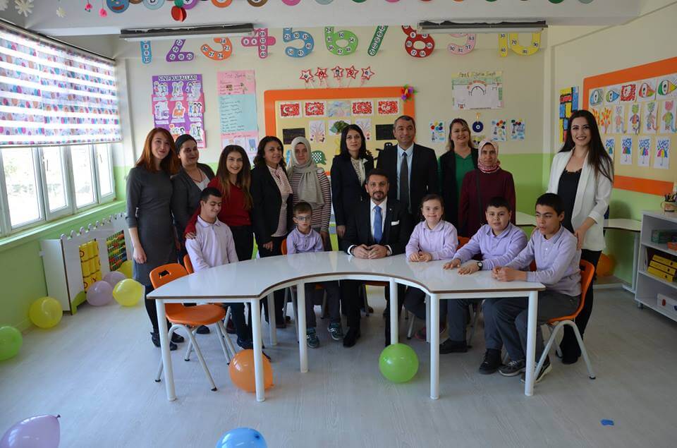 Sivrihisar Belediyesi Tarafından Düzenlenen Özel Eğitim Sınıfı Dünya Engelliler Günü Kapsamında Açıldı.