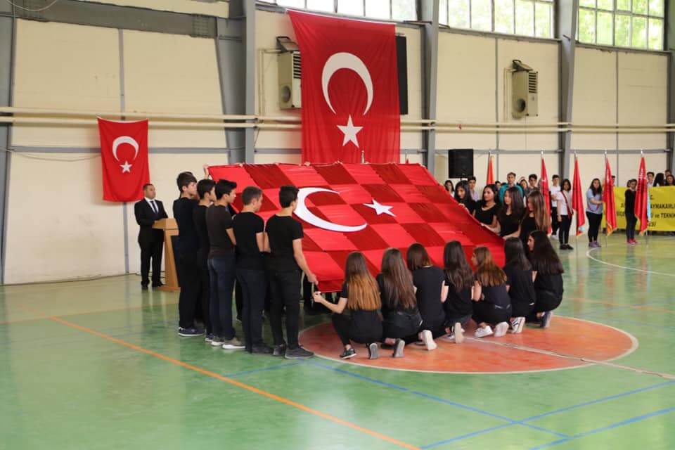 19 Mayıs Atatürk’ü Anma Gençlik ve Spor Bayramı 100.Yılını İlçemizde Düzenlenen Program ile Kutlandı.